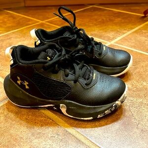 Under Armour Basketball Shoes